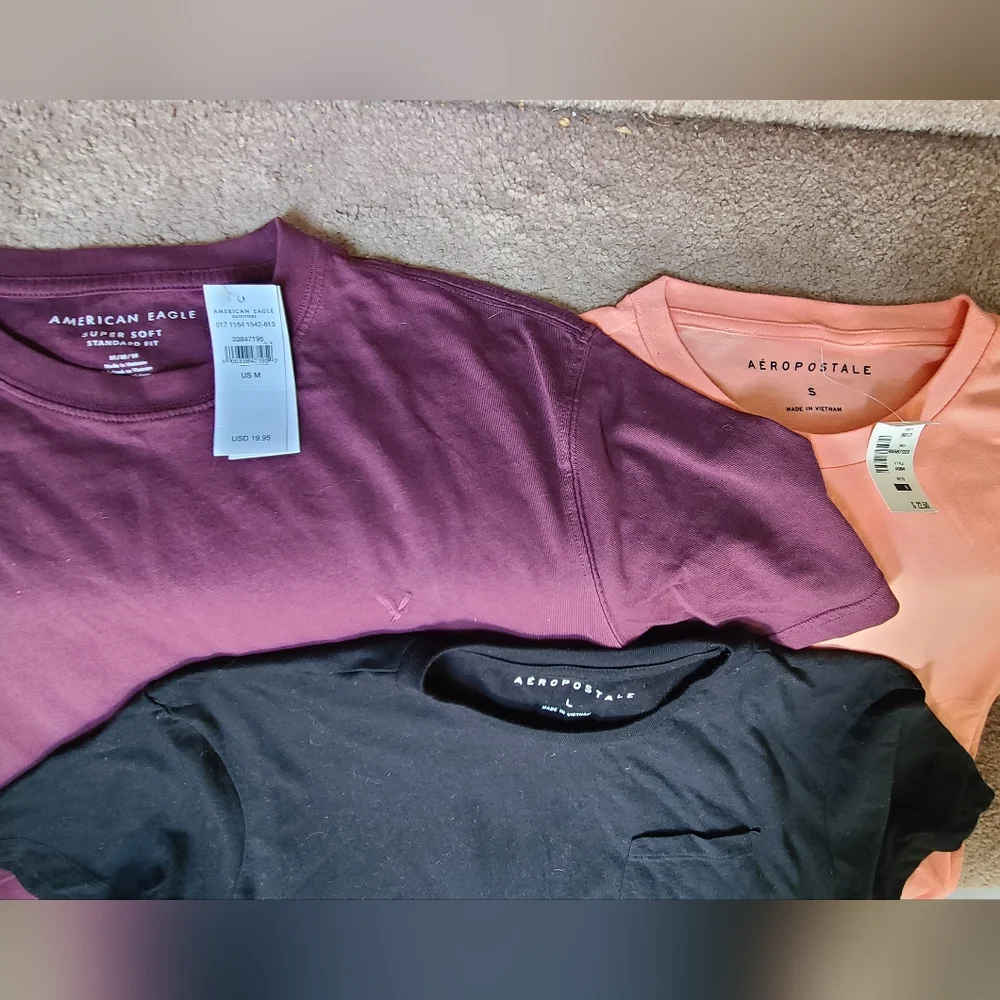 Aeropostale and American Eagle Men's T-Shirts - Burgandy And Coral - Picture 4 of 11